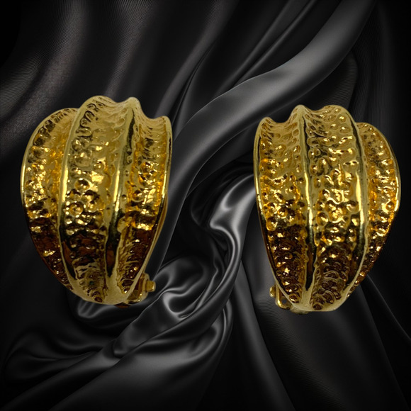 Vintage 1980s Chunky Gold Tone Huggie Clip On Earrings Couture Avant Garde - Picture 1 of 5